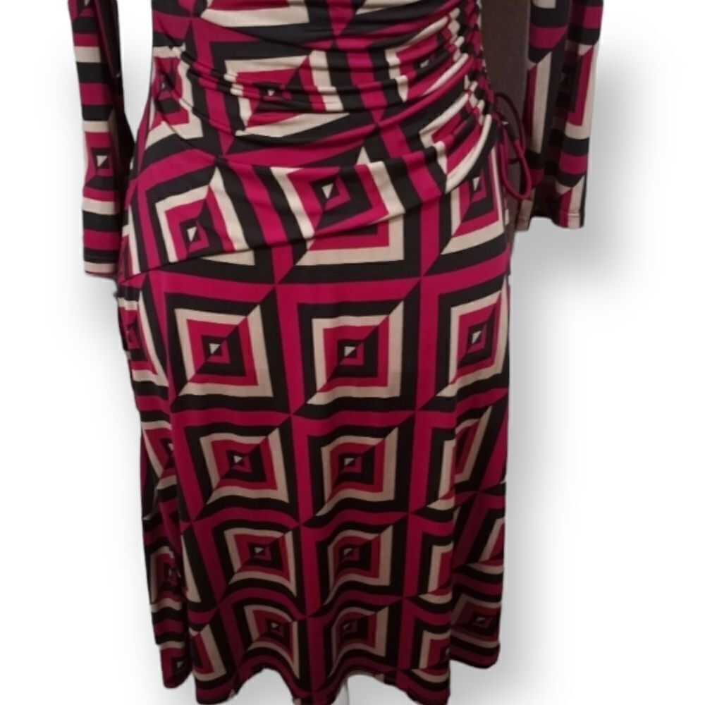 9 & CO. FAUX WRAP GEOMETRIC RASPBERRY DRESS SZ.6 EUC - Picture 3 of 5
